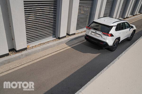 토요타 라브4 PH