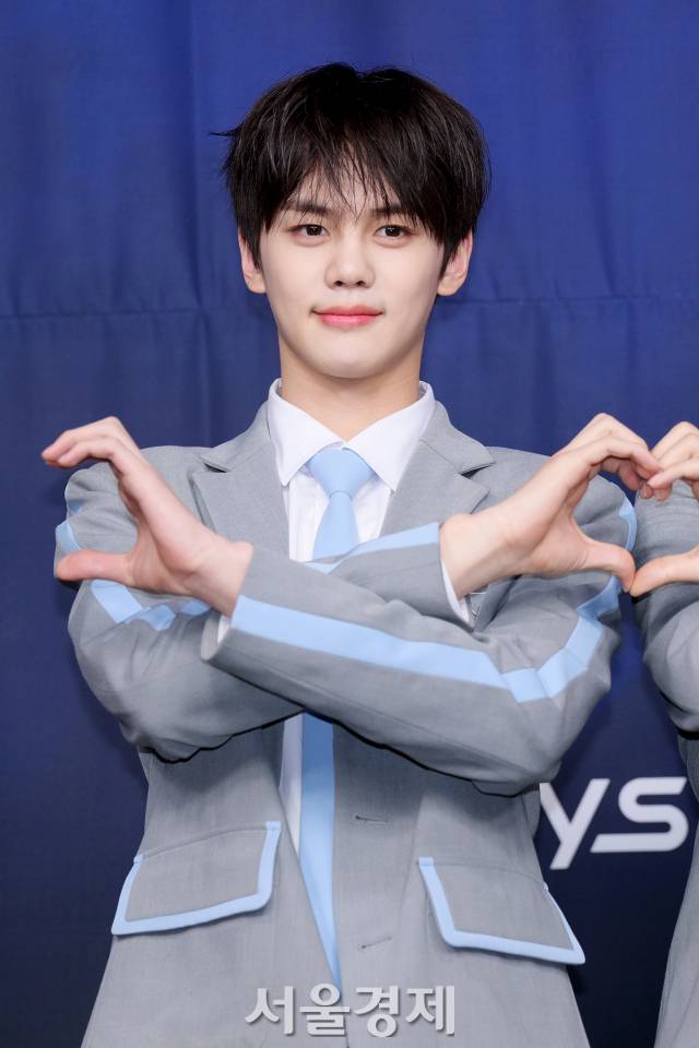 김규빈이 29일 오전 서울 마포구 CJ E&M센터에서 진행된 Mnet 오디션 프로그램 '보이즈 플래닛(BOYS PLANET)' 생존자 신고식에서 포즈를 취하고 있다. / 사진=김규빈 기자