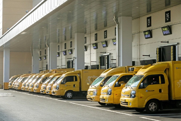 SSG.com delivery trucks [Source : SSG.com]