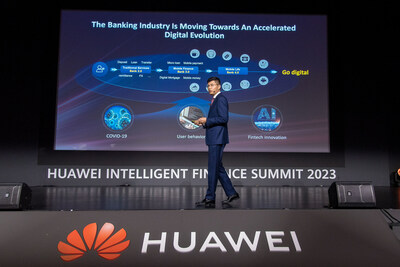 Leo Chen, President of Huawei Sub-Saharan Africa Region, unveiled 'Non Stop Banking' initiative at the Huawei Intelligent Finance Summit for Africa 2023, the initiative calls for hand-in-hand collaboration between the ICT and banking industries and facilitate a digital future of 'non-stop' services, 'non-stop' development, and 'non-stop' innovation. (PRNewsfoto/Huawei)