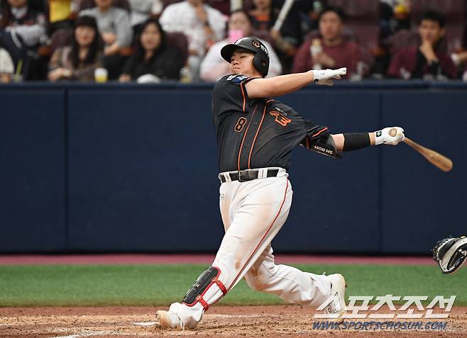 한화 노시환이 5회초 2사 후 안타를 쳤다. 고척=정재근 기자 cjg@sportschosun.com