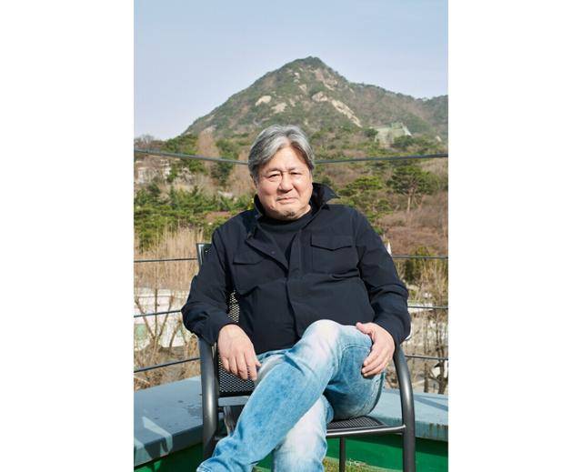 최근 서울 종로구 삼청동에 위치한 한 카페에서 최민식은 본지와 만나 디즈니플러스 '카지노' 시리즈와 관련 이야기를 나눴다. 디즈니플러스 제공