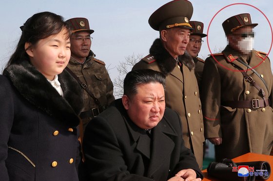 조선중앙통신은 지난달 20일 김정은 위원장이 하루 전 딸 주애를 대동한 가운데 전술핵운용부대들의 핵반격 가상 종합전술훈련을 참관했다고 보도했다. 조선중앙통신=연합뉴스