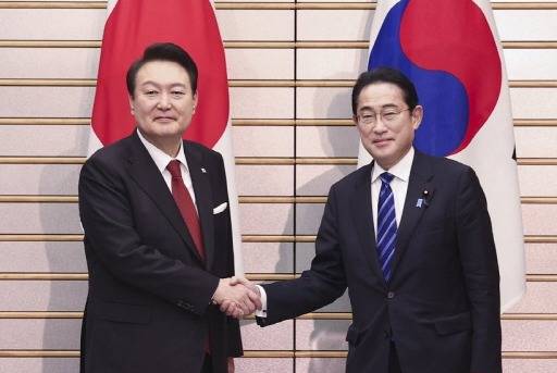 ▲ 국가를 구성하는 것은 국민과 영토, 주권이다. 국민의 뜻을 외면하고, 영토 침탈을 제대로 응징하지 못하고, 주권자 국민의 권리를 지키지 못한다면, 그것은 이미 국가가 아니다. 사진은 지난 3월 16일 일본을 방문한 윤석열 대통령의 기시다 총리와의 정상회담(연합뉴스)