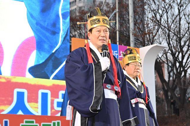 조재구 남구청장이 올 1월1일 해맞이 축제에서 인사말을 하고 있다. 남구청 제공