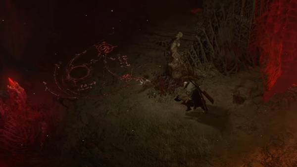 - 곳곳에 정체불명 문양을 확인할 수 있다