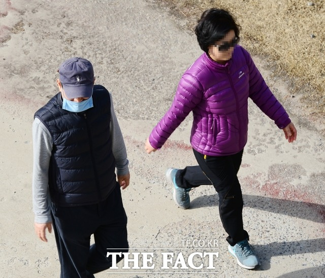 토요일인 8일 전국 대부분 지역에서 아침 기온이 0도 안팎까지 떨어져 쌀쌀하겠다. /배정한 기자