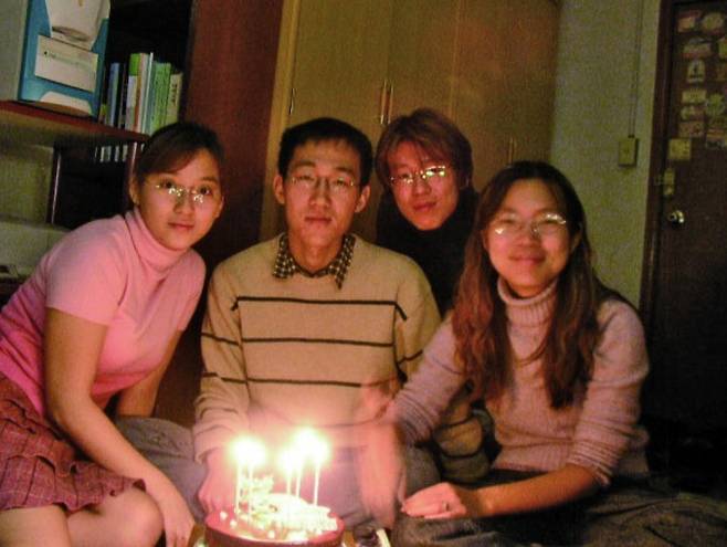 대학 시절의 전경아 교사, 김재경 교수 부부와 문한봄, 박진영 교수 부부. 김재경 제공