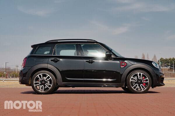 ​미니 JCW 컨트리맨 사진 모터매거진 최재혁 기자​