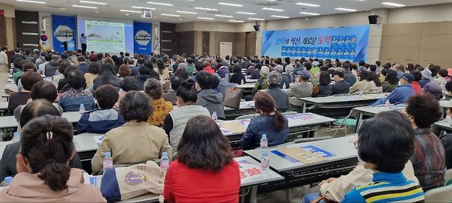 지난 8일 순천 왕조2동에서 열린 소병철 의원의 의정보고회. 소병철 의원실 제공