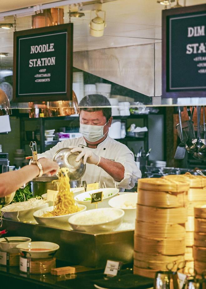 조식 뷔페 중 누들 스테이션 ⓒ이성균 기자