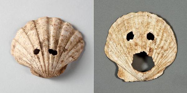 부산 영도구 동삼동패총에서 출토된 조개가면.  부산박물관 제공