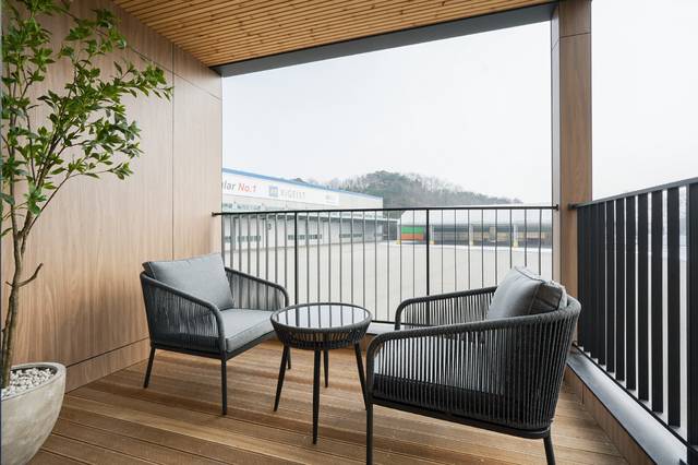 35평형 샘플하우스 테라스. GS건설 제공