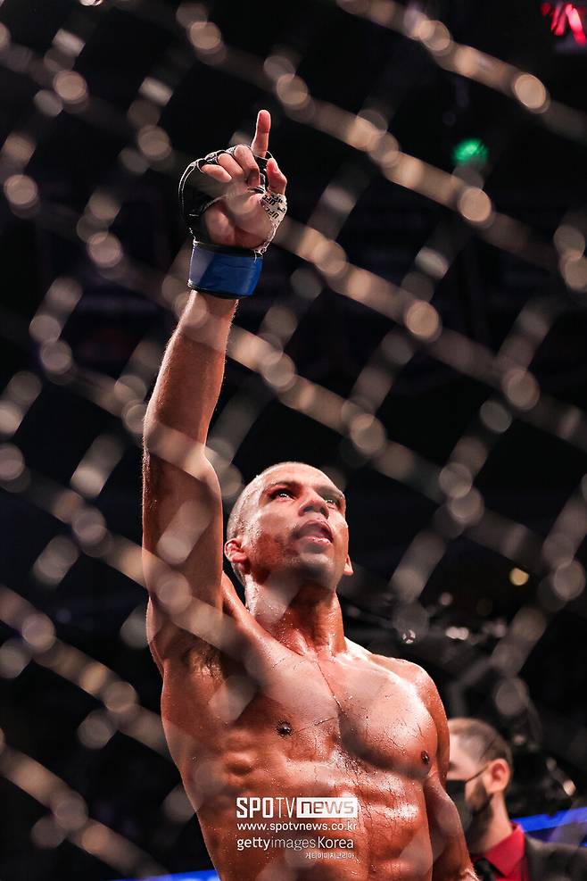 ▲ 에드손 바르보자는 싸우는 게 좋다고 한다. "가장 창의적인 타격가로 기억되고 싶다"고 말했다.