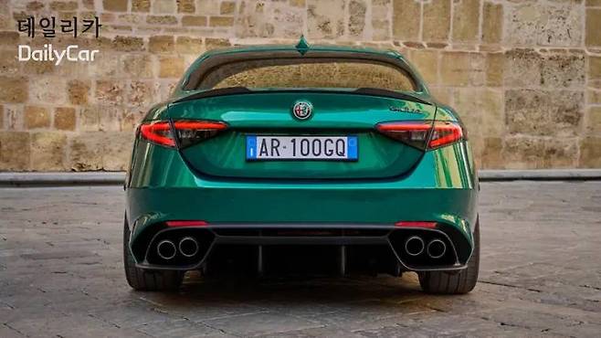 알파로메오, 줄리아 콰드리폴리오 100 애니버사리오