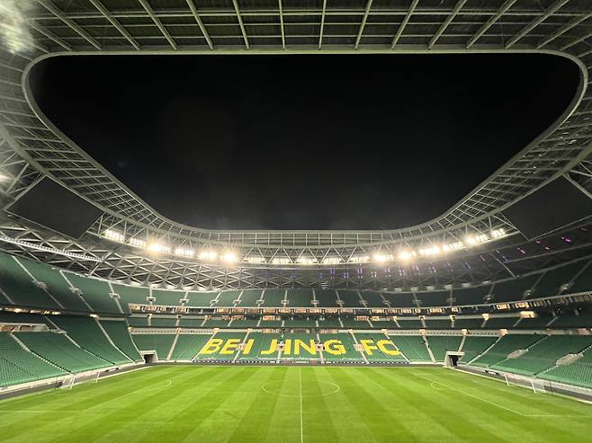 2023년 4월 15일 중국 베이징 싼리툰 베이징공인체육장(Worker’s Stadium, 공체)에서 중국 프로축구 중국수퍼리그(CSL) 2023 시즌이 개막했다. 공체 스타디움은 2년 넘게 리노베이션을 거쳐 이날 일반 관중에게 처음 공개됐다. /베이징=김남희 특파원