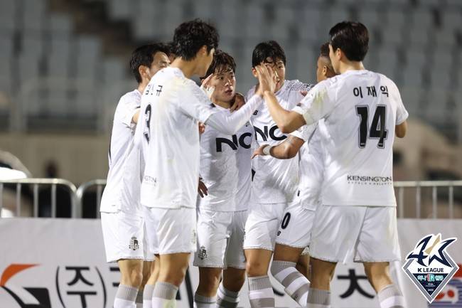 [K리그2 현장리뷰] '달콤한 원정 첫 승!' 서울E, 차승현 결승골로 부천 1-0 제압→'10위 도약'