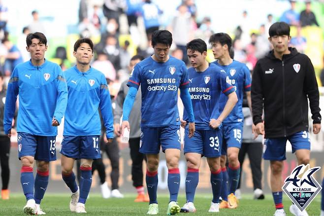 수원삼성이 사령탑 없이 슈퍼 매치를 치른다. 사진=한국프로축구연맹