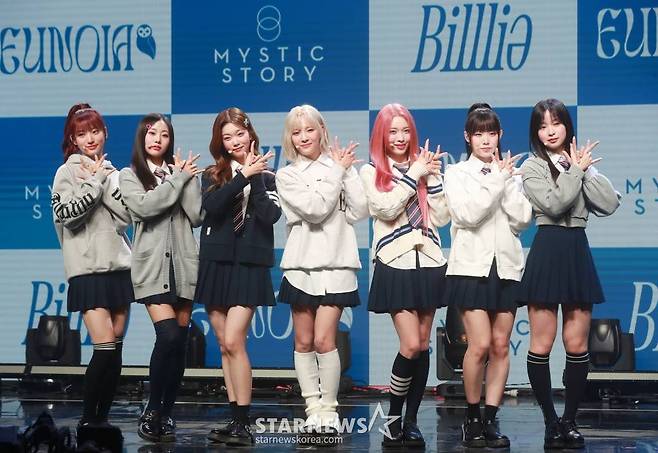 The group Billy, who belonged to Moon Sua, the sister of Astro member Moon Bin, who suddenly died, was able to Void the Calendar this week.Billys agency Mystic Entertainment said in an official fan caf on the 20th, Calendar, which was scheduled for this week, was voidable and postponed. Calendar, a fan signing ceremony, will be re-asakusa Culture Tourist Information Center through a later announcement. We will also give Asakusa Culture Tourist Information Center additional information on specific voidable items.According to the police, Moon Bin was found dead at 8:10 pm in Seoul Gangnam-gu on the 19th. The deceaseds Mortuary was set up at the funeral hall of Seoul Asan Hospital.Police believe the late Moon Bin made an extreme choice and are investigating the exact cause of his death.Moon Bin suddenly left us and became a star in the sky, said Fantagio, a member of the agency. It is incomparable to the sadness of the bereaved families who have left their beloved son and brother, but Astro members who have been together for a long time and our Fantagio fellow artists and employees are deeply saddened by the sadness and shock.Calendar scheduled for this week is voidable and postponed to Asakusa Culture Tourist Information Center.In the case of the fan signing calendar, we will give you the Asakusa Culture Tourist Information Center through further announcements, and the schedule including other broadcasts will be further provided to the Asakusa Culture Tourist Information Center for specific voidable matters.I ask for your understanding. ⁇  If you need professional help due to difficulties such as depression, you can get 24-hour counseling at Suicide Prevention Hotline 1577-0199, Suicide Prevention Call 1393, Hope Call 129, Life Call 1588-9191, Youth Call 1388.