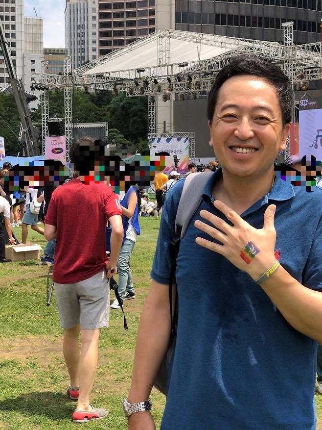 2018년 7월 더불어민주당 현직 국회의원이었을 당시 서울퀴어문화축제에 참석한 금태섭 전 의원. 페이스북 제공