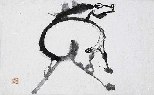 권진규, ‘말1’(1972). 종이에 먹으로 말의 뒷모습을 그렸다. /소마미술관