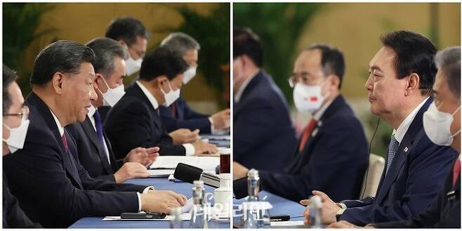 지난해 11월 윤석열 대통령(오른쪽 사진)과 시진핑 중국 국가주석이 인도네시아 발리 한 호텔에서 한중 정상회담을 하고 있다. ⓒ연합뉴스