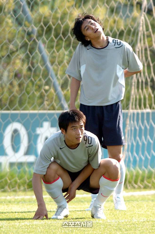 대표팀 훈련에서 다시 만난 두사람 2005. 5. 24. 스포츠서울DB