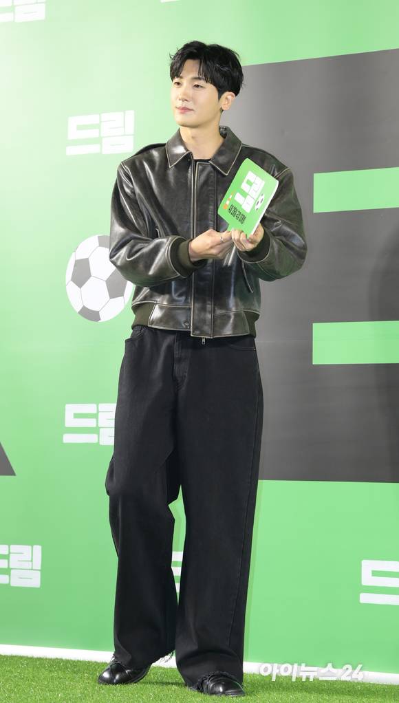 '근사한 비율' 배우 박형식이 24일 오후 서울 강남구 삼성동 메가박스 코엑스에서 열린 영화 '드림'(감독 이병헌) VIP 시사회에 참석하고 있다. [사진=정소희 기자]