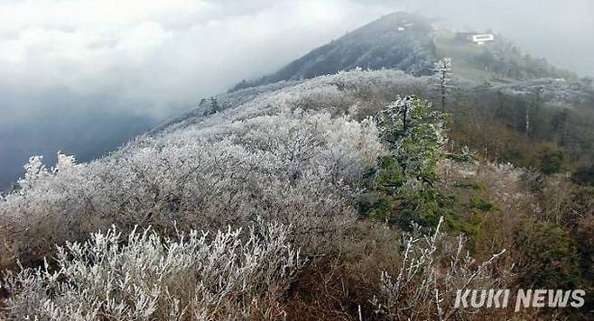 덕유산 설천봉 상고대 모습.   덕유산국립공원관리소 제공