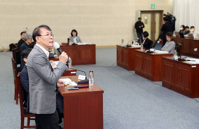 제주형 행정체제 도입 공론화 용역 1차 중간보고회가 26일 도청 4층 회의실에서 열렸다. 제주도 제공