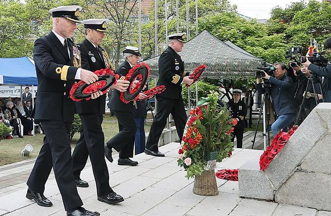 영연방 4개국 가평전투 72주년 기념식 (가평=연합뉴스) 영국, 캐나다, 호주, 뉴질랜드 등 영연방 4개국의 가평전투 참전 72주년 기념식이 26일 경기 가평군에서 열렸다. 2023.4.26 [가평군 제공. 재판매 및 DB 금지]