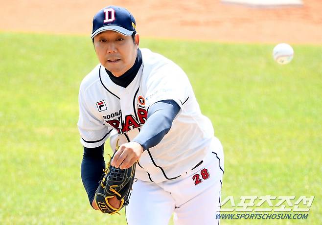 2023 KBO 퓨처스리그 두산 베어스와 KIA 타이거즈의 DH 1차전 경기가 27일 이천 두산베어스파크에서 열렸다. 두산 장원준이 역투하고 있다. 이천=박재만 기자pjm@sportschosun.com/2023.04.27/