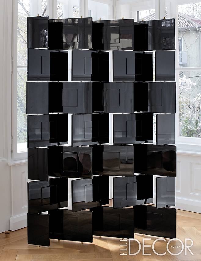 아일린 그레이의 초기작 브릭 스크린(Brick Screen).