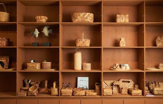 카나비요르크 오나영 대표가 만든 네베르스로이드 생활용품들.