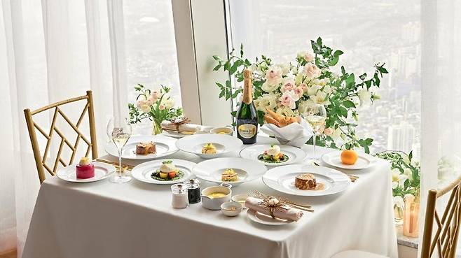 시그니엘 서울 스위트 모먼트 패키지. 각사 제공