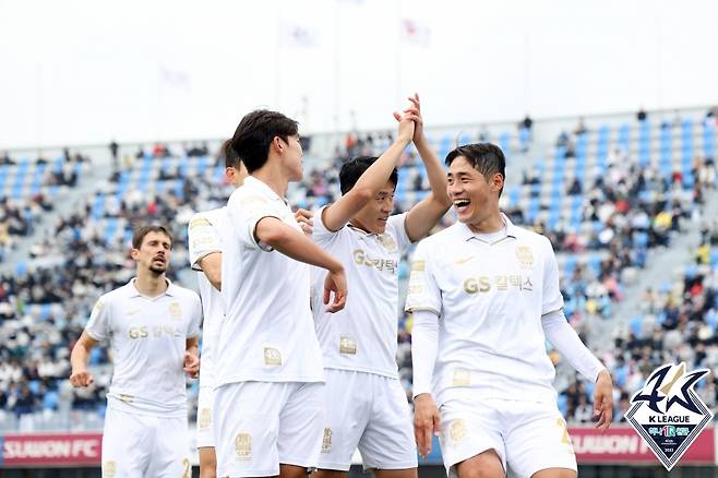 기뻐하는 나상호(가운데) [한국프로축구연맹 제공. 재판매 및 DB금지]