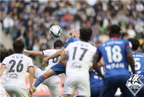 수원-대구 경기 장면 [한국프로축구연맹 제공. 재판매 및 DB 금지]