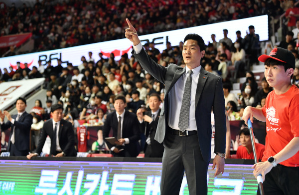 전희철 서울 SK 감독. 사진=KBL