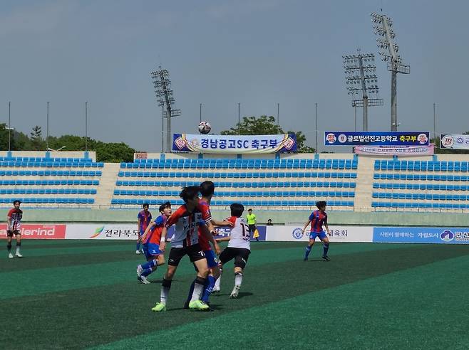 금석배 고교 축구대회 장면  [전라북도축구협회 제공]