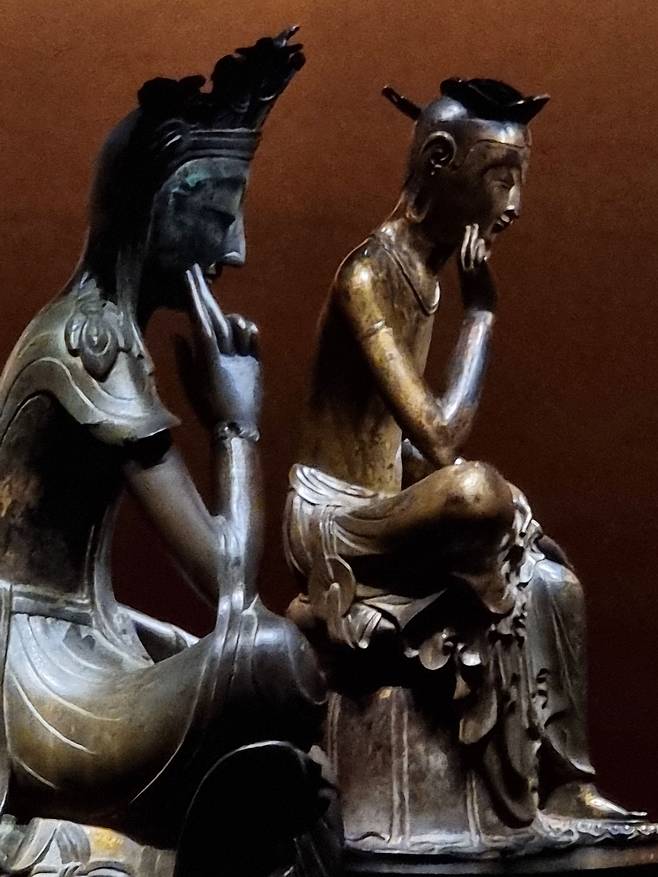 국립중앙박물관에서 상설전시로 지난 2021년 11월부터 전시를 시작한 '사유의 방'은 시작과 동시에 많은 인기를 끌고 있다. 사유의 방은 반가사유상 2점을 한 자리에 전시하고 있는 공간이다. 2023.04.19 /남강호 기자