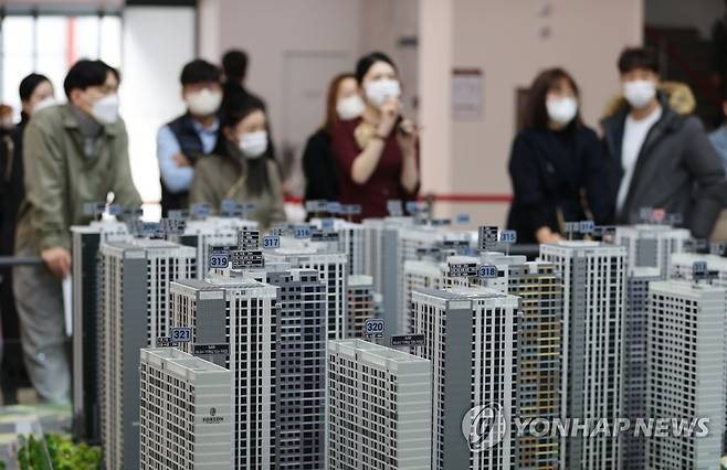 이달 전국서 3만여가구 분양…작년 동월 대비 77% 증가 [연합뉴스 자료사진]