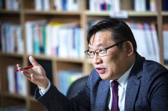 박시영 당시 윈지코리아 대표가 제21대 총선 직후인 2020년 4월 20일 중앙선데이와 인터뷰 하고 있다. 박종근 기자