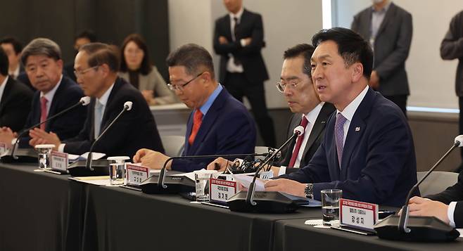 김기현 국민의힘 대표가 3일 오후 서울 강남구 한국무역협회 대회의실에서 열린 무역업계 초청 간담회에서 모두발언을 하고 있다. 2023.05.03[이충우기자]