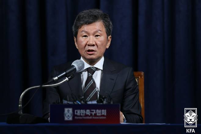 신임 이사진을 발표한 뒤 기자회견 중인 대한축구협회 정몽규 회장. 대한축구협회