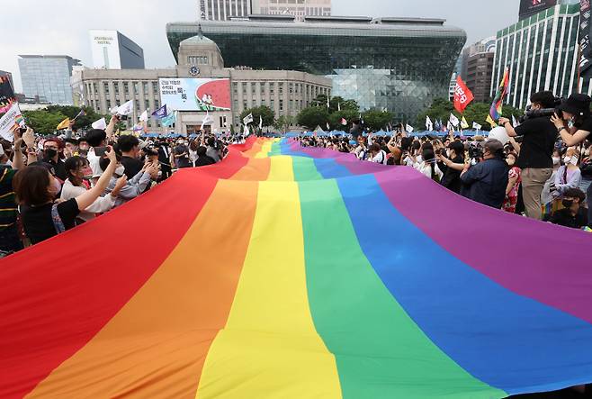 서울광장에서 열린 퀴어축제 ⓒ 연합뉴스