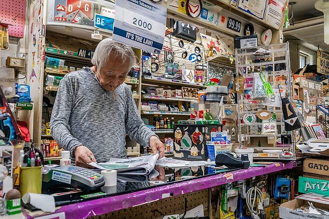 "식품 잡화점의 컬트 아티스트" 고(故) 토머스 공 [인터넷 매체 '보더리스 매거진' 캡처. 재판매 및 DB 금지]