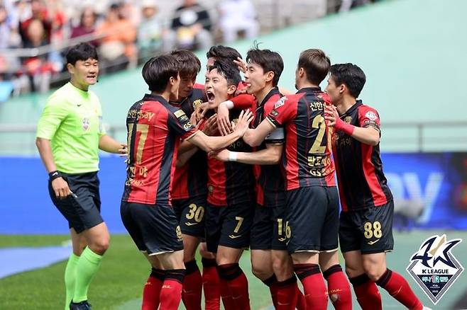 K리그1 2위에 올라 있는 FC서울. ⓒ 한국프로축구연맹