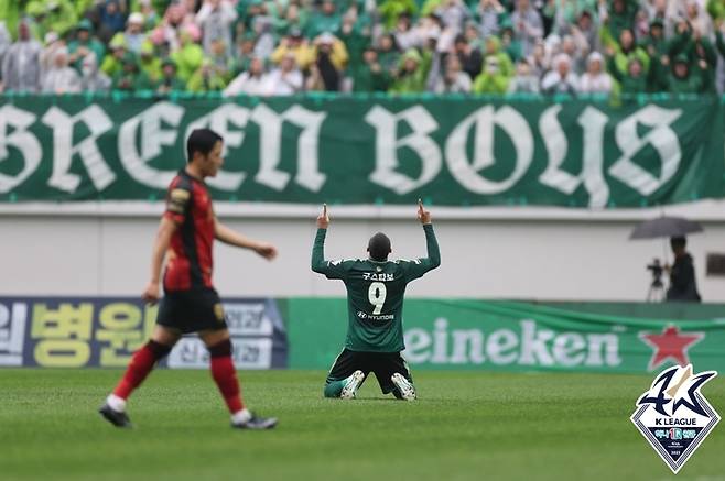 [서울=뉴시스]프로축구 전북 구스타보, K리그 최단시간 득점 타이. (사진=프로축구연맹 제공)