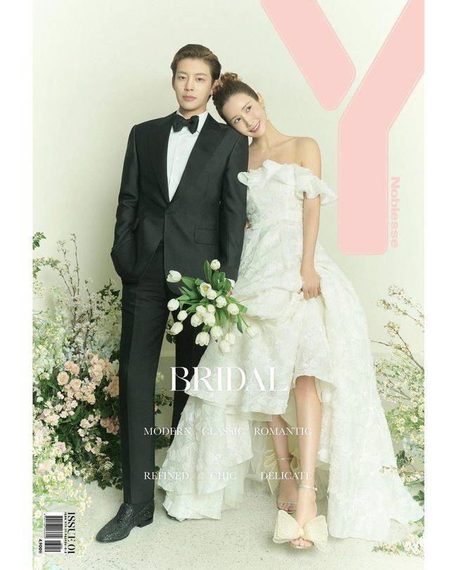 Actor Lee Da-hae and singer Seven will marry on May 6th after eight years of devotion.Seven and Lee Da-hae make a marriage ceremony at a hotel in Seoul for a hundred years.Seven and Lee Da-hae, who were born in 1984, took off the entertainment longevity couple title in celebration of many guests and climbed into the ranks of men and women sold out.The marriage ceremony is performed by comedian Kim Jun-ho and Jo Se-ho, and a celebration is called by Big Bang sun, spider, and sea.The love story of the two appeared together on MBC Omniscient Interfere Point broadcast on January 15 last year.Lee Da-hae said of his first meeting with Seven, I got a phone call from my close brother Choi Sung-joon on the day I had nothing to do. He asked me to come out and then he changed Seven. Seven said, I have to do it. Its been a long time.Lee Da-hae said, At first, I didnt have any feelings for Seven at all, and added, I met him later and he was pretty. It took me a while to meet him.We were playing pool together in the party room on my birthday, he said. They were playing pool together, and then they asked me out. When I said something else, they said, Why dont you answer me? He said, I was embarrassed and asked if I had to answer that.However, the two also went through one breakup Danger in 2021.Choi Sung-joon, who played the role of Ojagyo, commented on the situation at the time, There are ups and downs when I love. Wasnt there another big incident last year? Its a little bit now, and mentioned Danger of Lee Da-hae and Seven Couples.Lee Da-hae said, After meeting my friends for a long time, my sisters and brothers became very fond of (Seven). Many people cried (when they almost broke up). Even my aunt cried.Lee Da-hae said, Im not a big family, but Seven is a very big family. I have two older sisters and my youngest son, who is my eldest son.Later, when I met Choi Dong-wook and his family, my sisters are so good, but my parents are the best. Even when I was in trouble, my family was so sad that I was crying and blowing.I feel like I can not meet people who are so good. I think I can meet such a man. Meanwhile, Lee Da-hae and Seven reported the marriage news on May 6th through the official SNS (Instagram) on the afternoon of March 20th.Seven posted a handwritten letter to his fans and said, I am celebrating my 20th anniversary. I think it would not have been possible without the love of fans who have always supported me. Thank you so much and thank you.I have good news that I want to tell you first of all today.  I promised marriage on May 6th with my girlfriend Lee Da-hae, who has been in love for the last 8 years and has always been in love with me.In the future, I will live with a sense of responsibility as a husband and husband of a family. Lee Da-hae also said, We have been in love for eight years, so maybe its not a big surprise. I think I had a lot of worries about how to tell you. In May, I promised to be a couple now.I am more familiar with the word boyfriend yet, but I will live as a good wife and a great force for him who has kept my side firmly and gave me great happiness, and now he will be my life partner. 