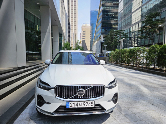 '누구 오토'가 탑재된 볼보 XC60. 김나인 기자